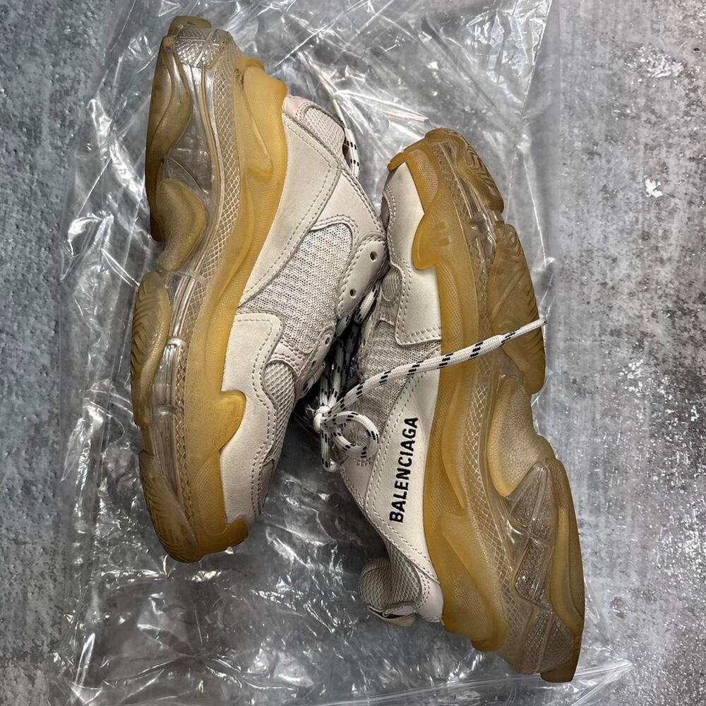 Beat White Balenciaga Triple S Sneakers. Womens 36